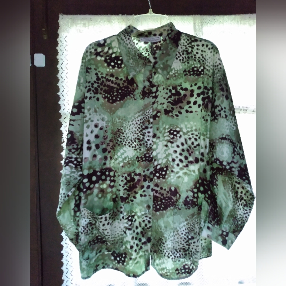 NWOT G.Simonton Animal Print Shirt